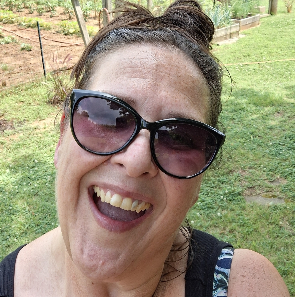 Meet your Posher, Tiffany